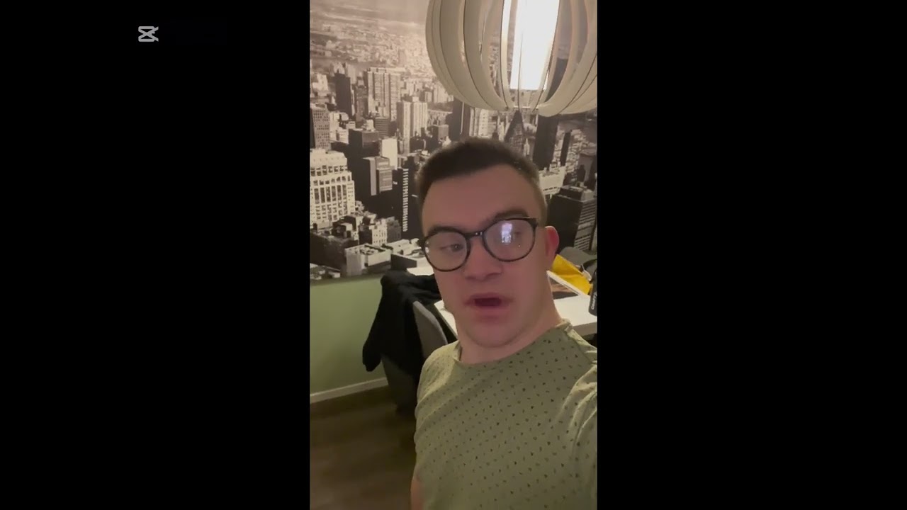 het gaat over kikker achtbaan in Duinrell 