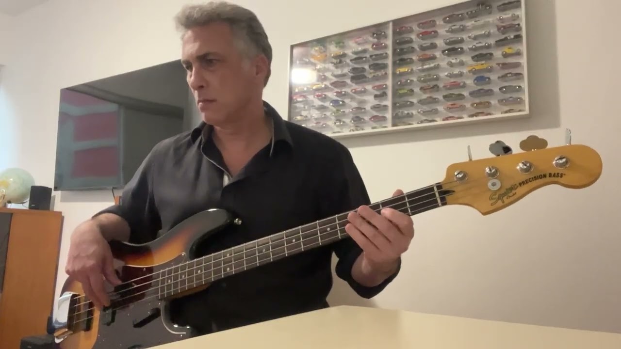 Hawaii 5-0 Theme - The Ventures bass cover