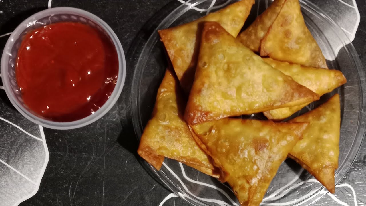 5/30 Day's Ramzan Challange Me PYAZ KE CRISPY SAMOSE Crispy Aur Tasty Muh Se Chute Na#trending#viral