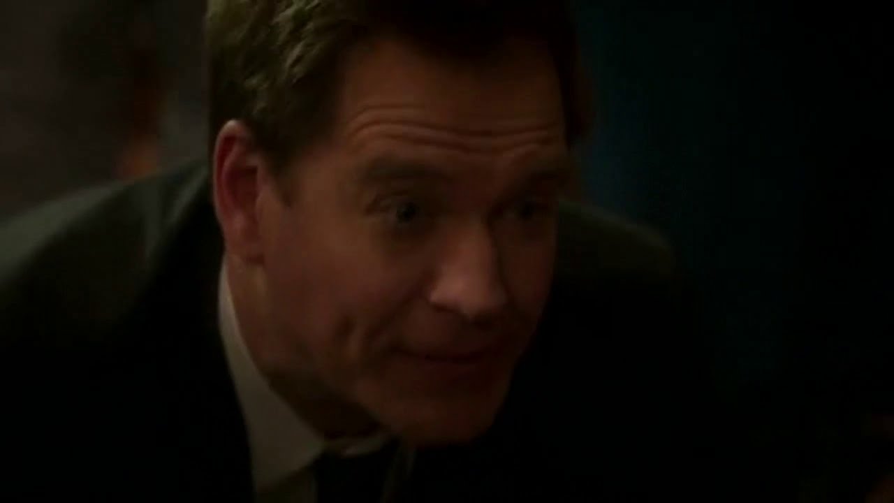 NCIS LA [7x05] - Hetty 'Gibbs Slaps' DiNozzo