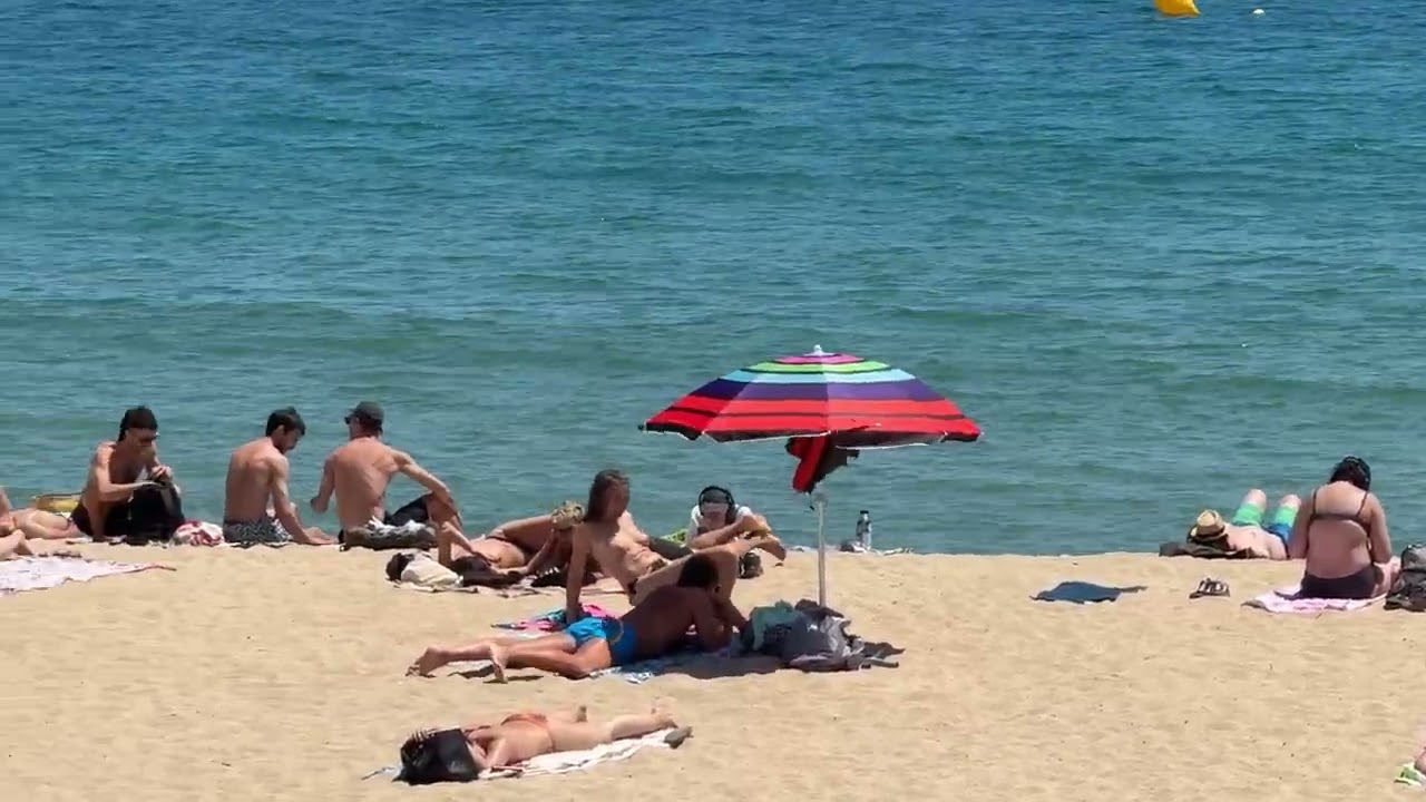 HOT MID DAY BOGATELL BARCELONA