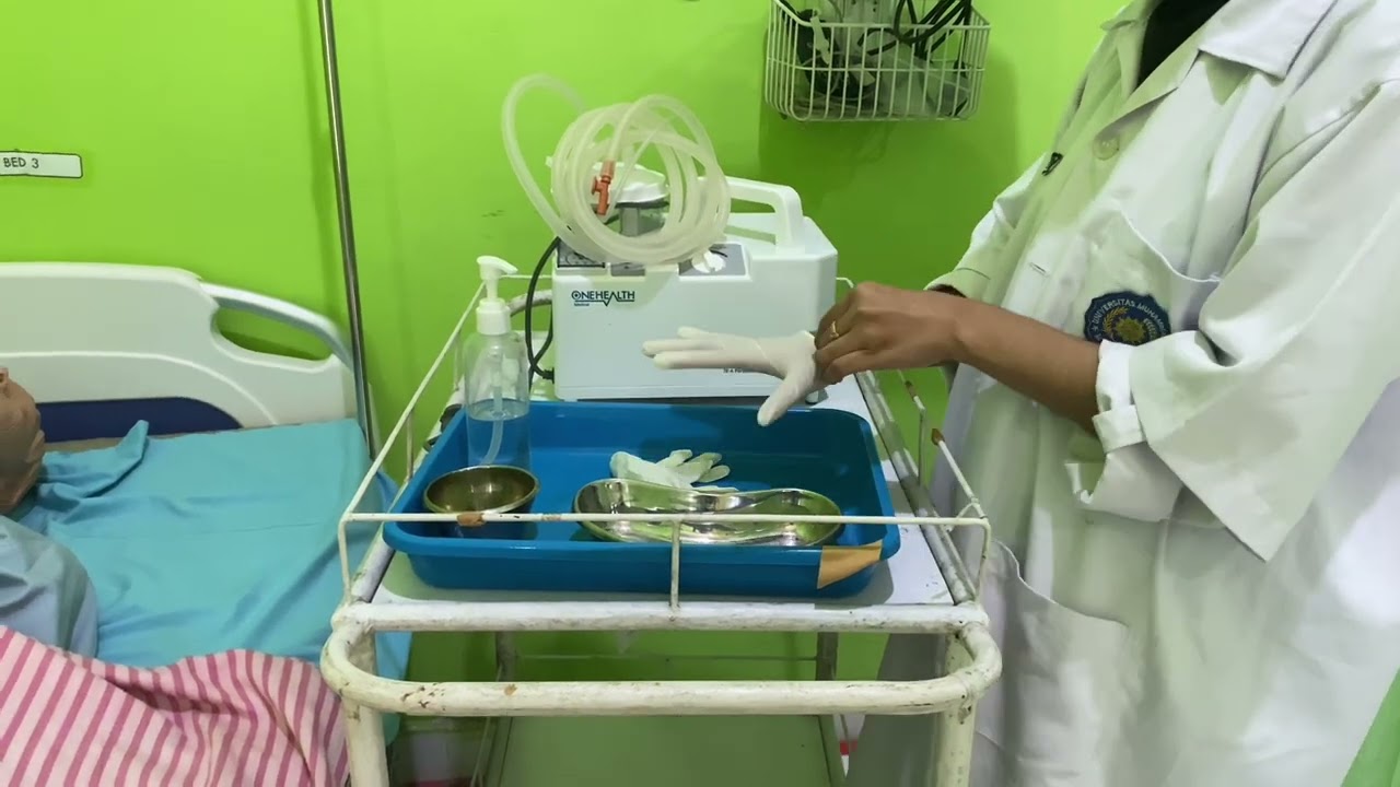 SOP Melakukan penghisapan lendir.Dosen Pengampuh : RAHMAWATI, S. Kep., M. Kes