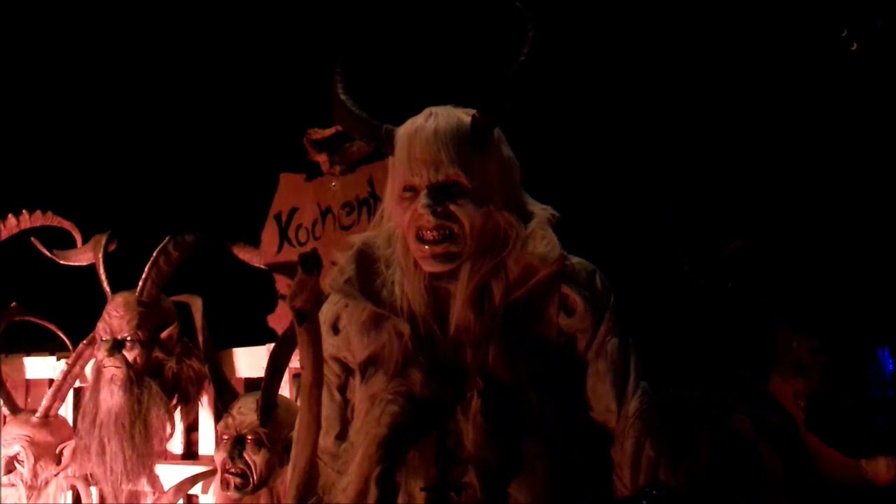 1.Maskenausstellung der Telfs Devils im Rathaussaal  Telfs am 29.10.2022 von Reporter Stefan Wanker