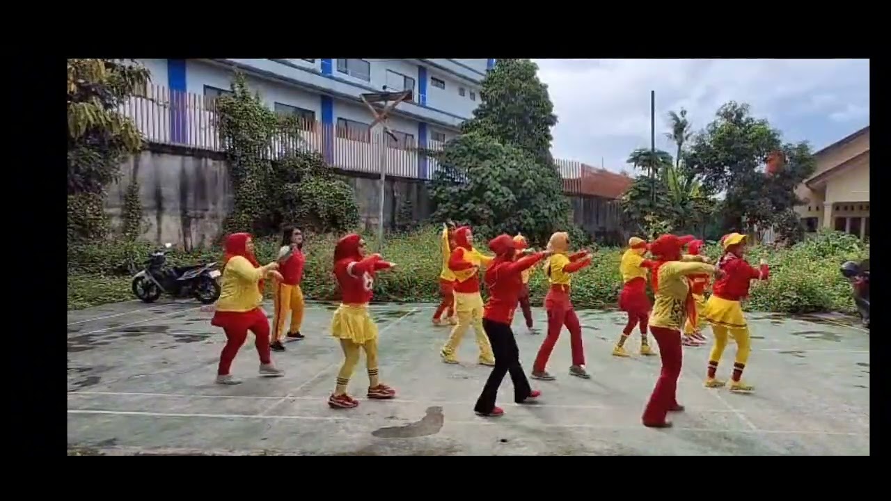 Aerobic Kemuning Club by Instruktur Rina 
