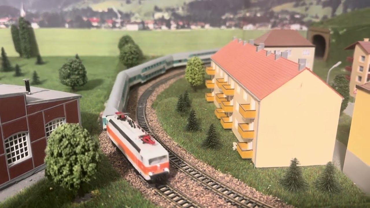 BR 143 DR Roco-Fleischmann 