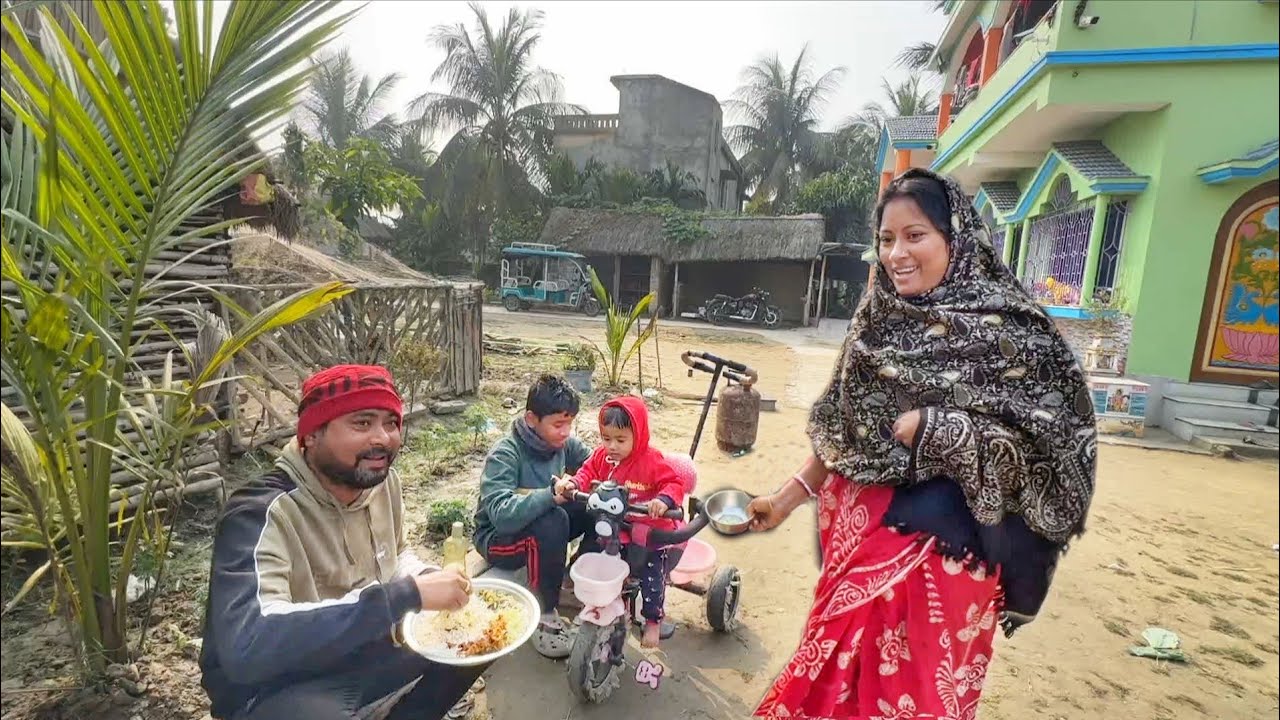 সকালে বেগুন পোড়া আর মুড়ি খেয়ে সারাদিনের কাজ শুরু হলো,