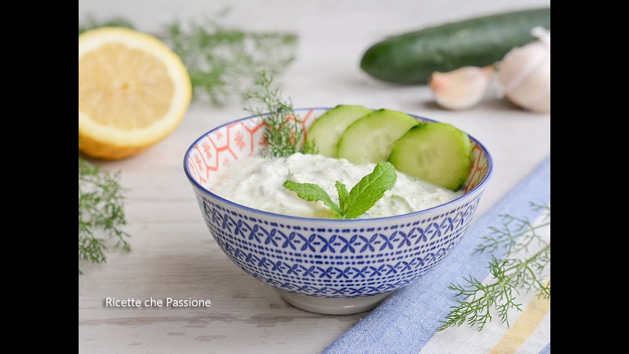 Salsa tzatziki - Ricetta greca - Ricette che Passione