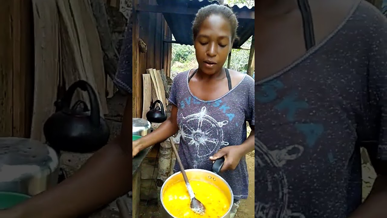 Hoje o Nosso Almoço foi uma Deliciosa Galinha Caipira com Pirão!