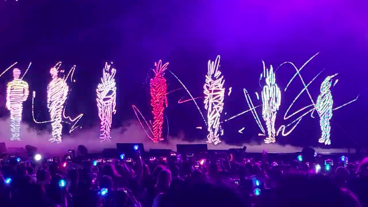 [FANCAM] 221002 ENHYPEN (엔하이픈) MANIFESTO in ANAHEIM Day 1 - Intro+Future Perfect (Pass the MIC)