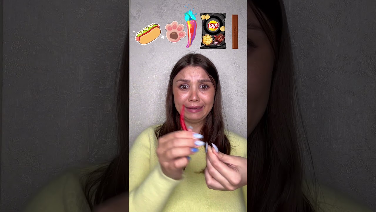 Большой или маленький вызов 😂 Мега пачка чипсов или маленькая желейная лапша? 🧐 #шорты Лучшее вид...