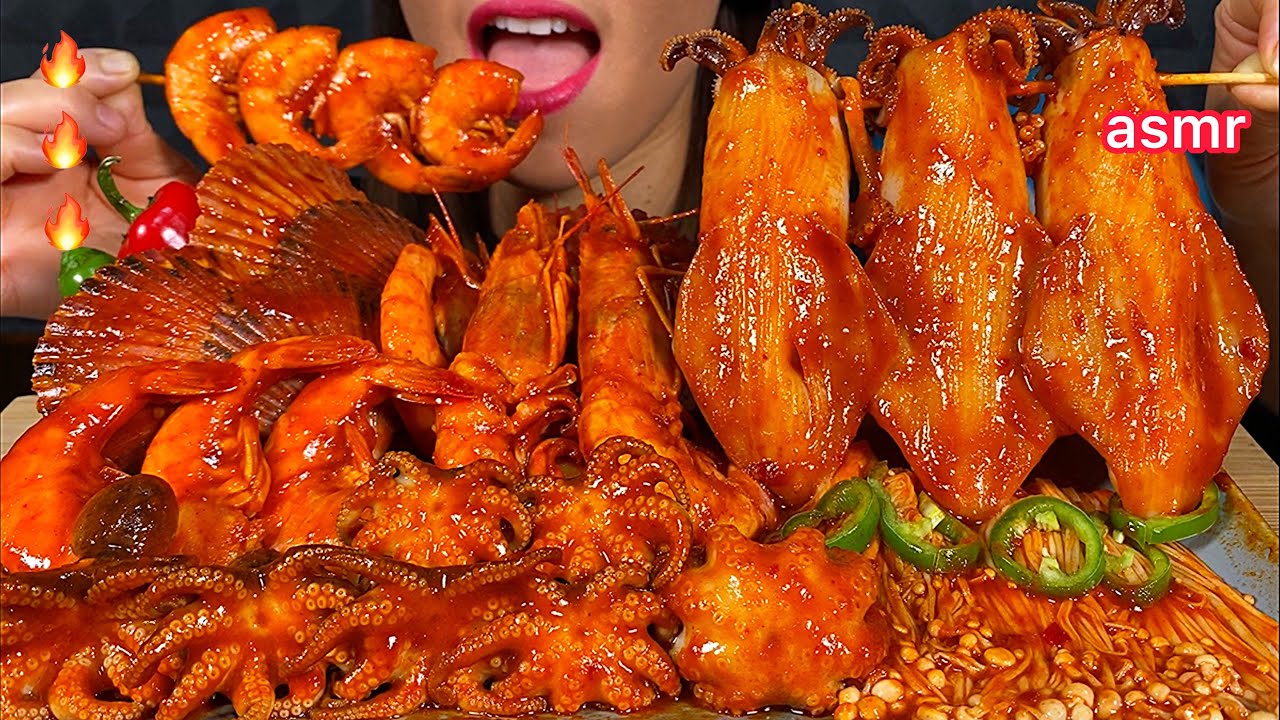 EATING SPICY SEAFOOD BOIL OCTOPUS SQUID SHRIMP SCALLOPS ENOKI MUSHROOMS ASMR 먹방 Sounds