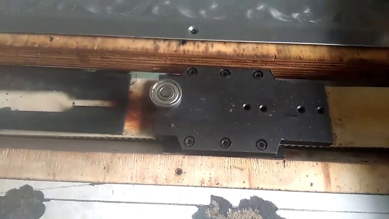Embroidery machine belt timing adjust