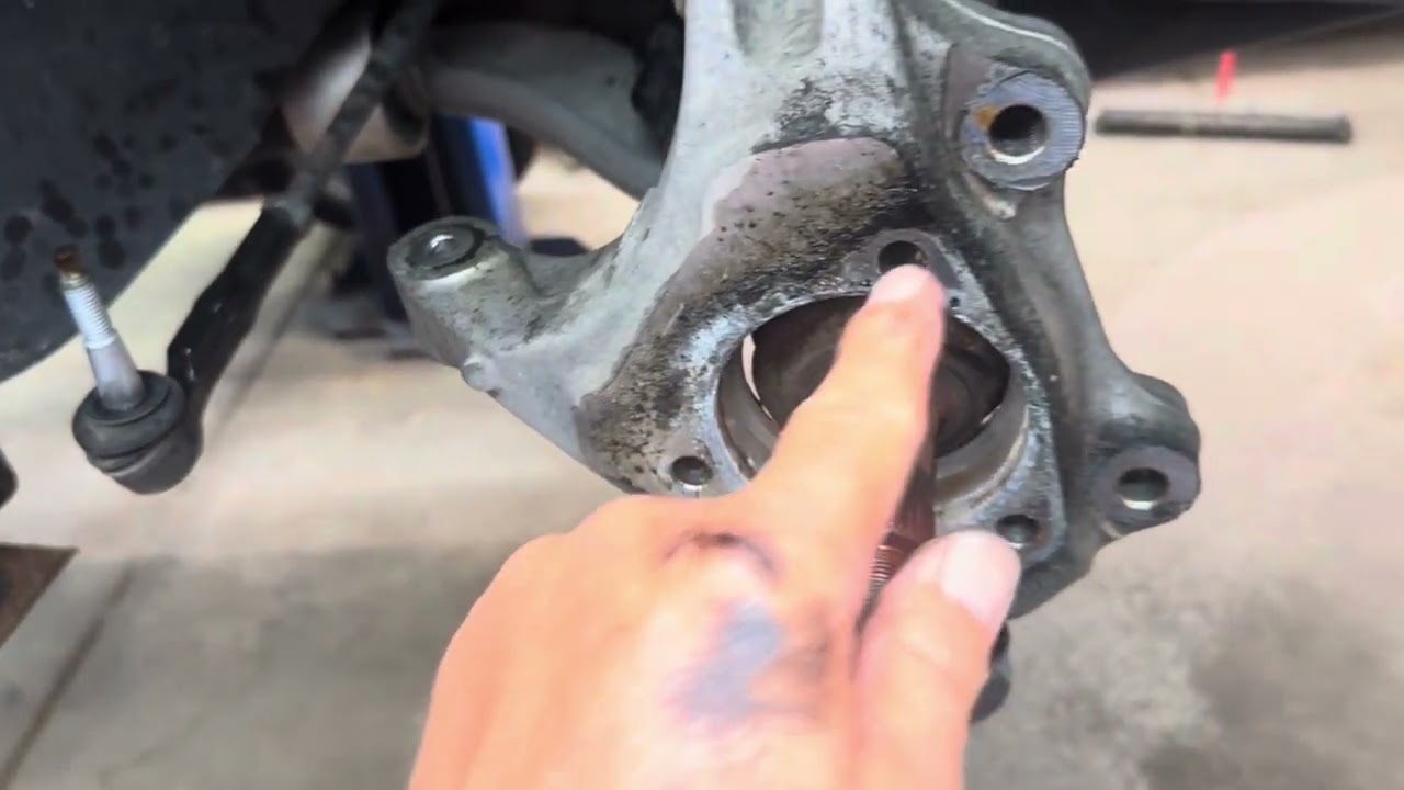2015 Cadillac SRX Front Hub Bearing Replacement 