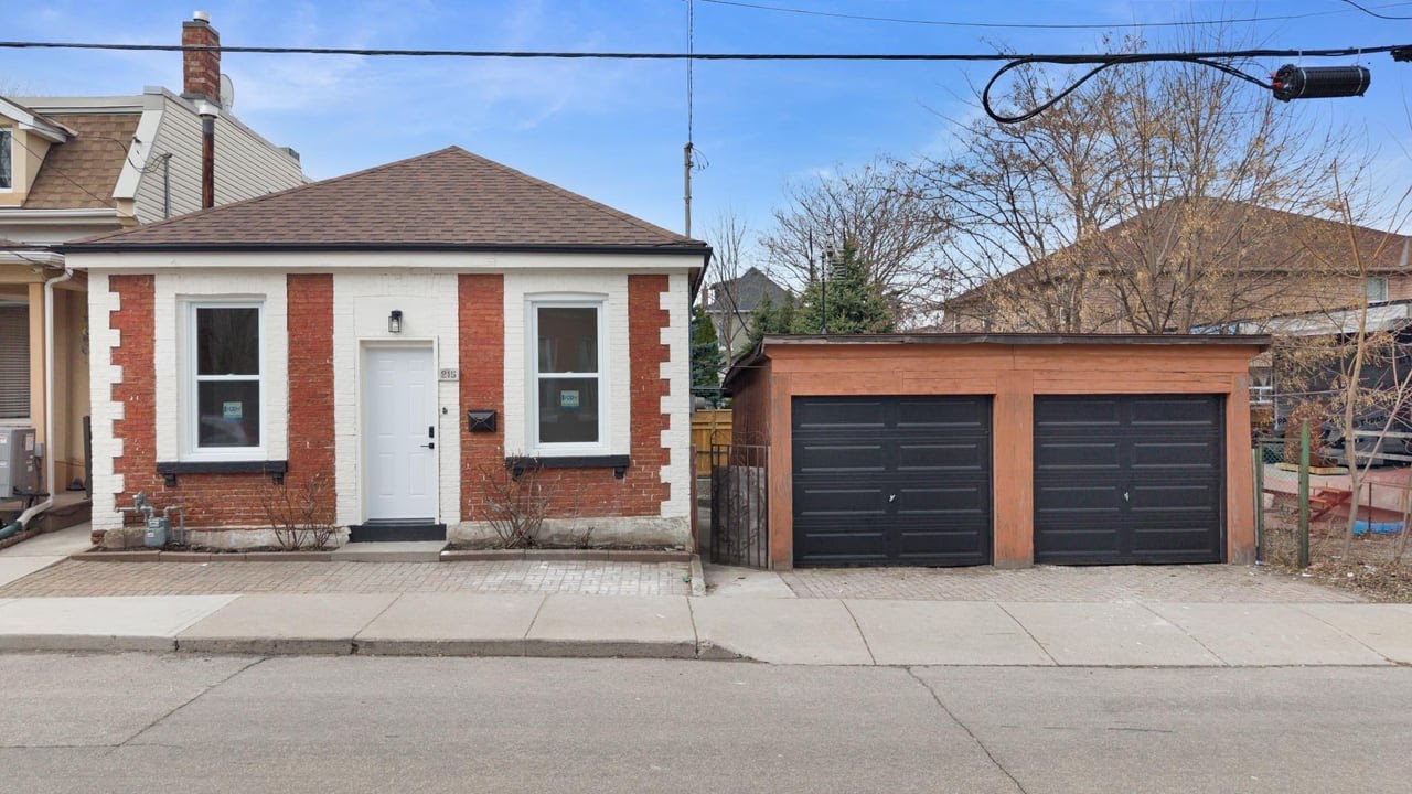 215 Ray St N, Hamilton, ON