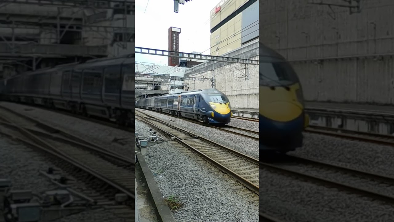 Southeastern Class 395 passing Stratford International