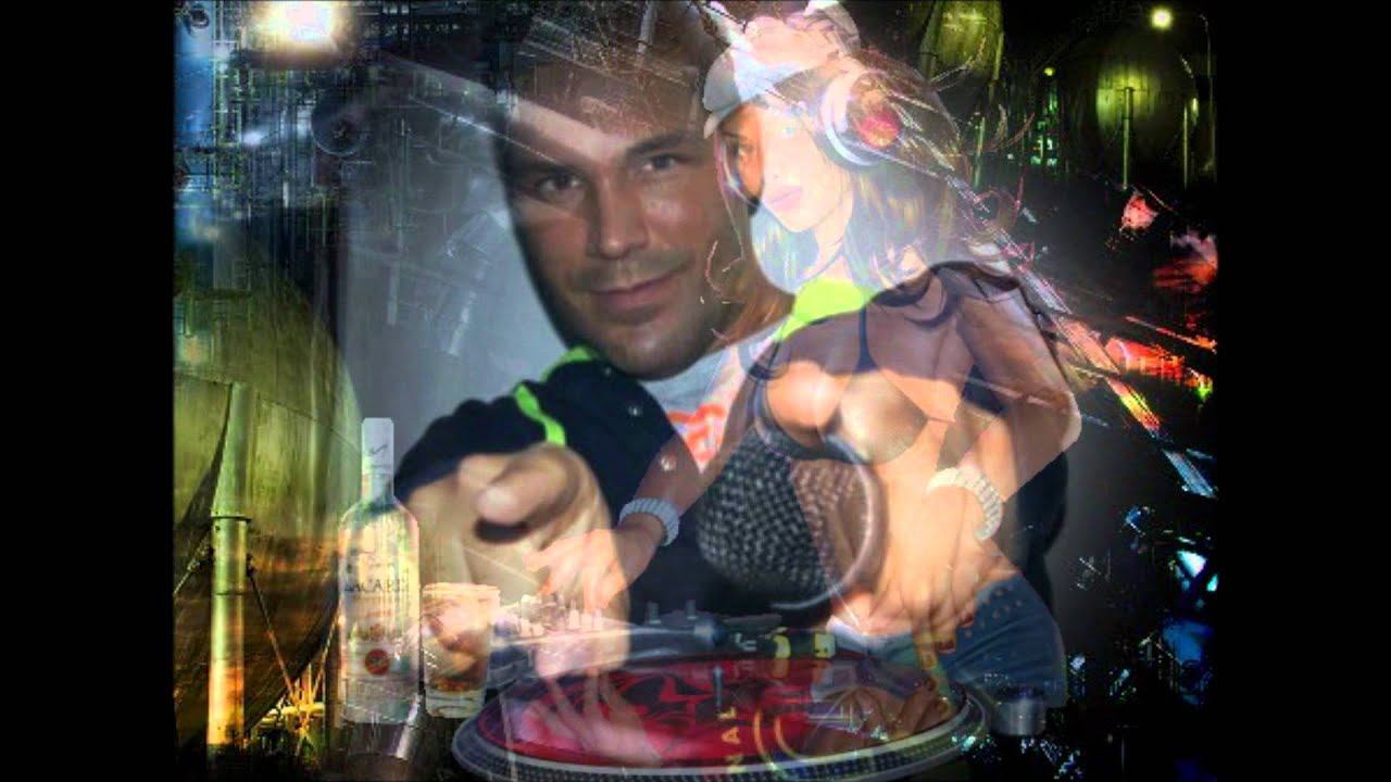 Ric Moreno in The Mix