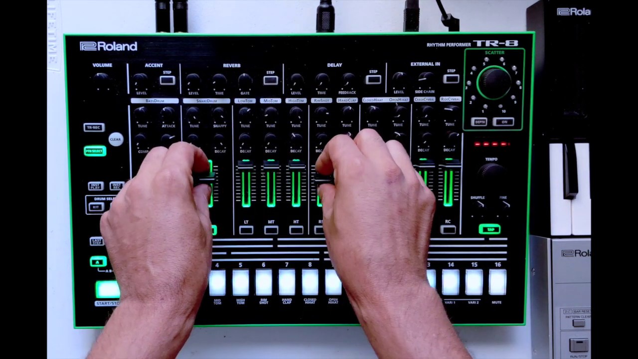 808 Day - Dj Phil Pagán feat. Plastikman - Spastik (TR-8 Performance)
