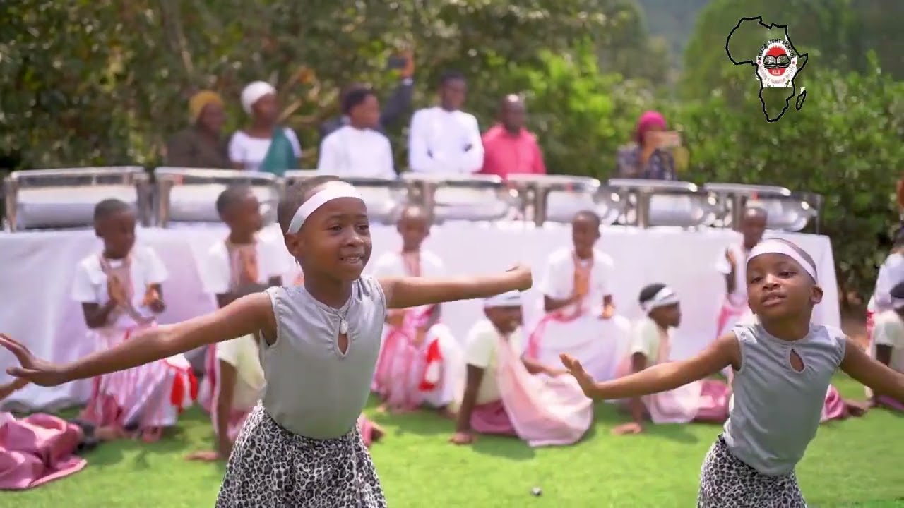 TRADITIONAL PERFOMANCE ON GRADUATION CEREMONY 2025-2026