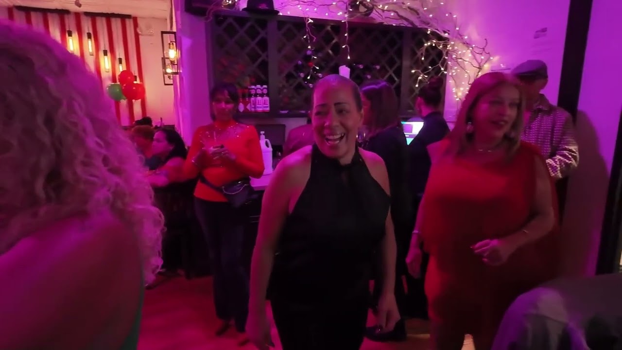 Salsa at Willies Steakhouse   Fuego En El 23 12 13 2024