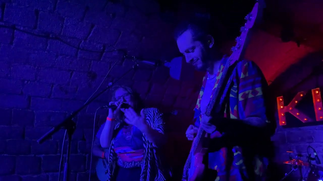 Pluie Cessera : 32 Minutes Live In Paris