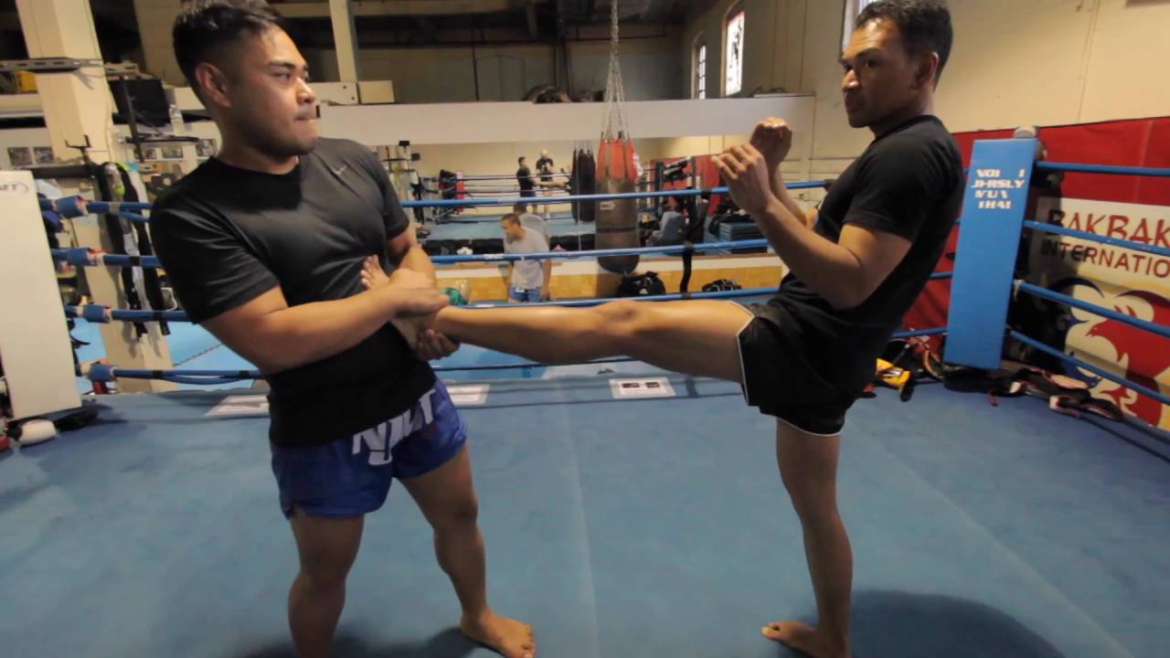 How to Teep Catch Escape in Muay Thai