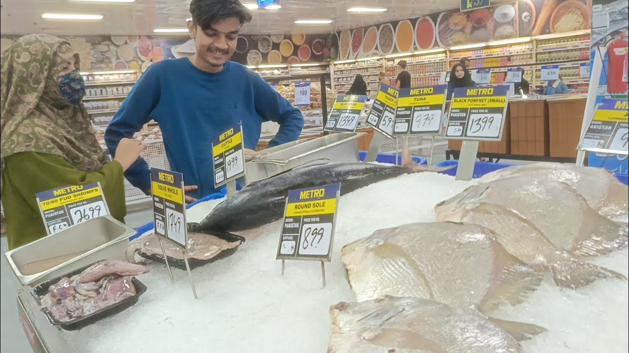 Ek Bar Phr Se Agai hoo Main Metro Main 😂