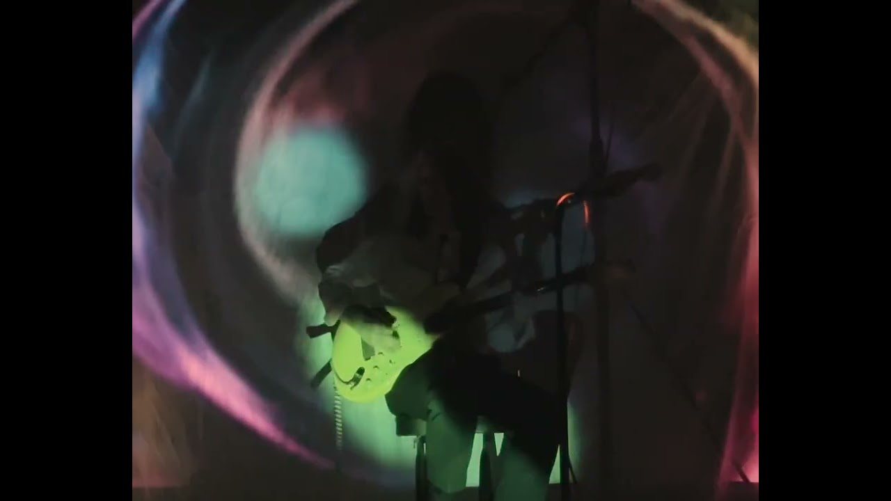 Leaning On The Exit - solo performance