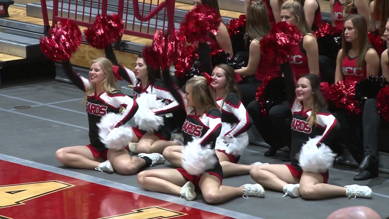 NCC Cheerleaders 2016 - Jan 13 basketball game cheer routine North Central College