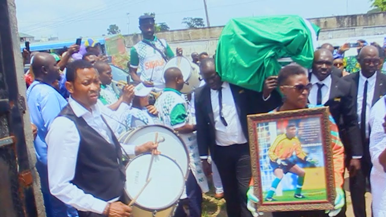 EX-SUPER EAGLES LEGEND PETER RUFAI MAKES HIS FINAL JOURNEY HOME