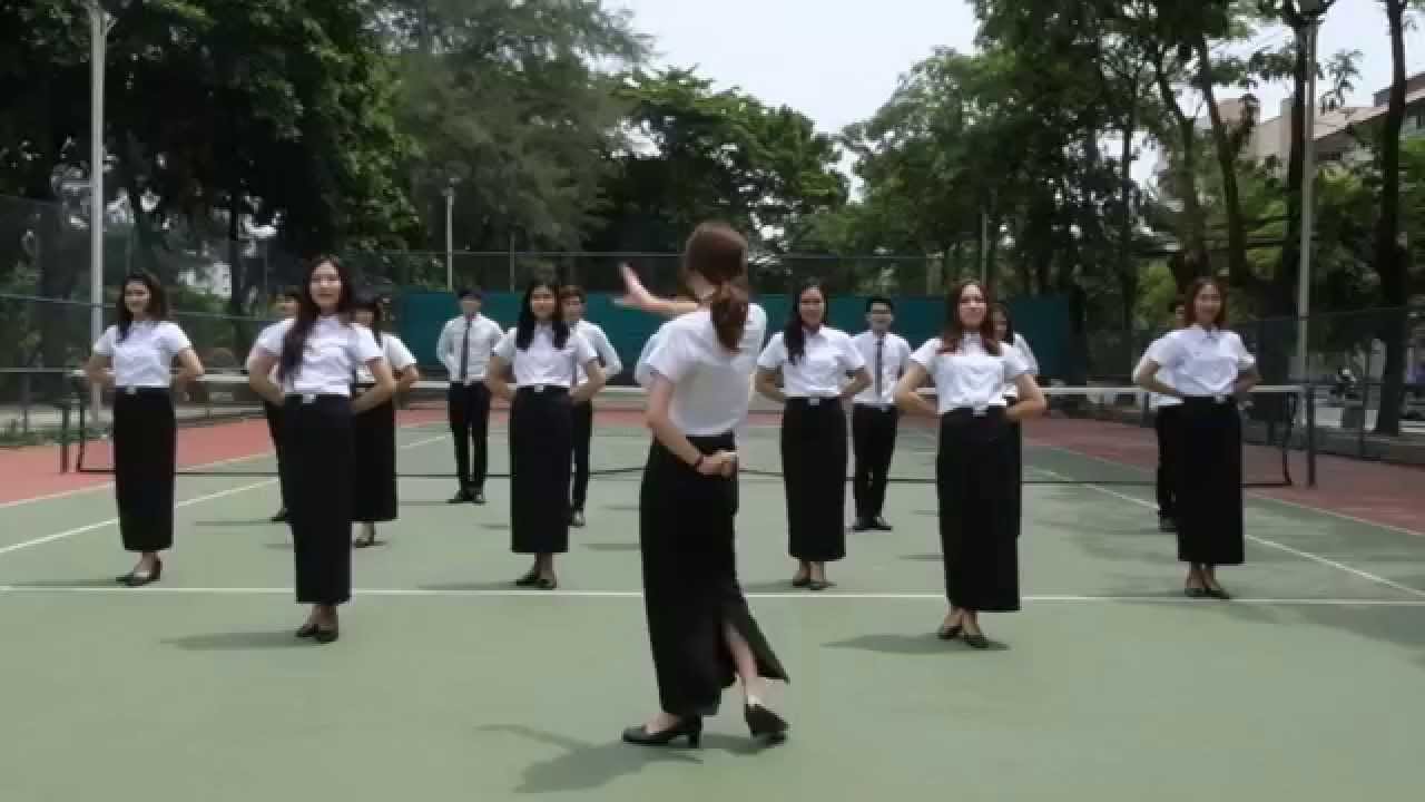 ผู้นำเชียร์คณะศึกษาศาสตร์ มหาวิทยาลัยบูรพา '57