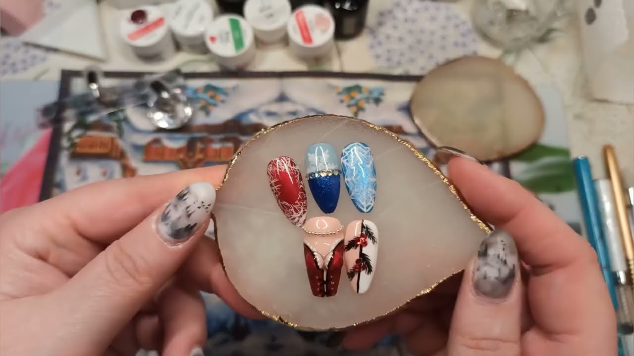 Eine Nikolaus Dame passend zum Nikolaus und ein Mistelzweig (oder auch Tannenzweig 😂) Design. 