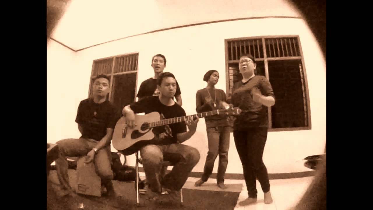 Monstrans - The Lion Sleep Tonight (Acapella Cover)