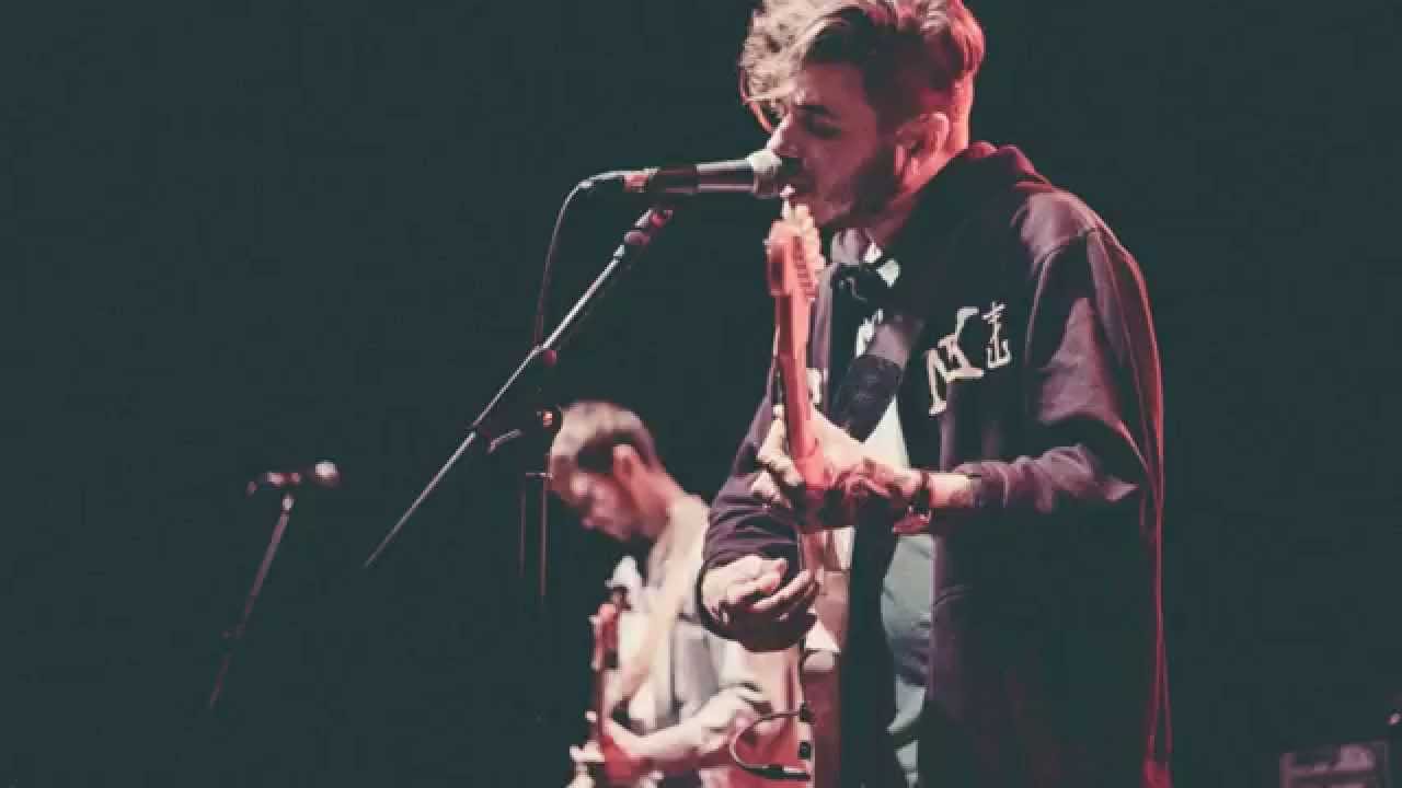 Moose Blood - Cherry. (Subtítulos Español)