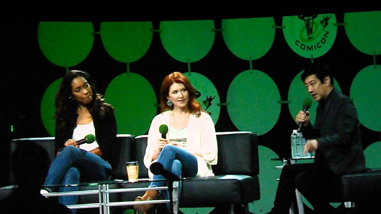 Gina Torres, and Jewel Staite with Grant Imahara moderating.