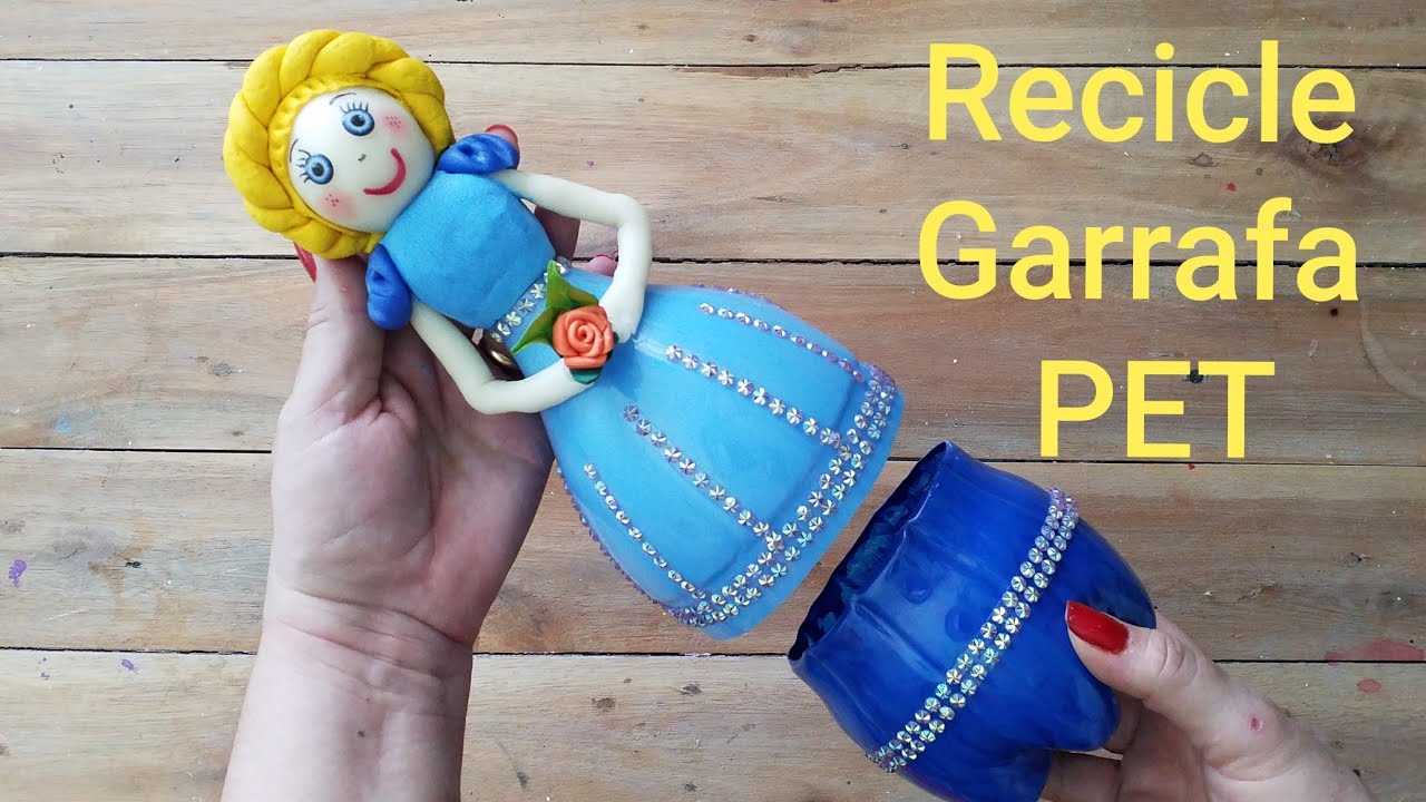 BONECA PORTA TRECO DE GARRAFA PET