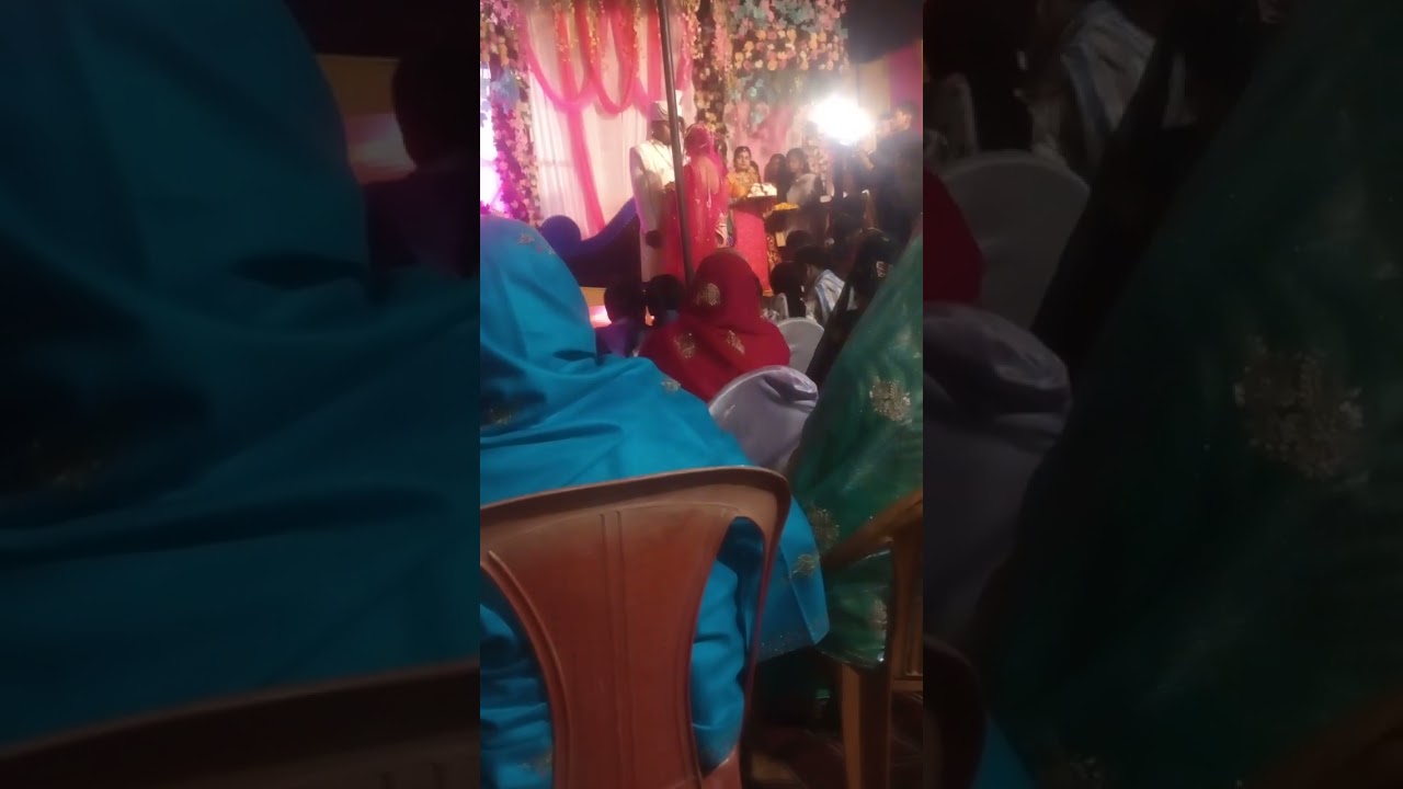 अखिनि गांव में पानी लग रहा है इतना कमेंट और शेयर करो कि सरकार के पासपहुंच जाए