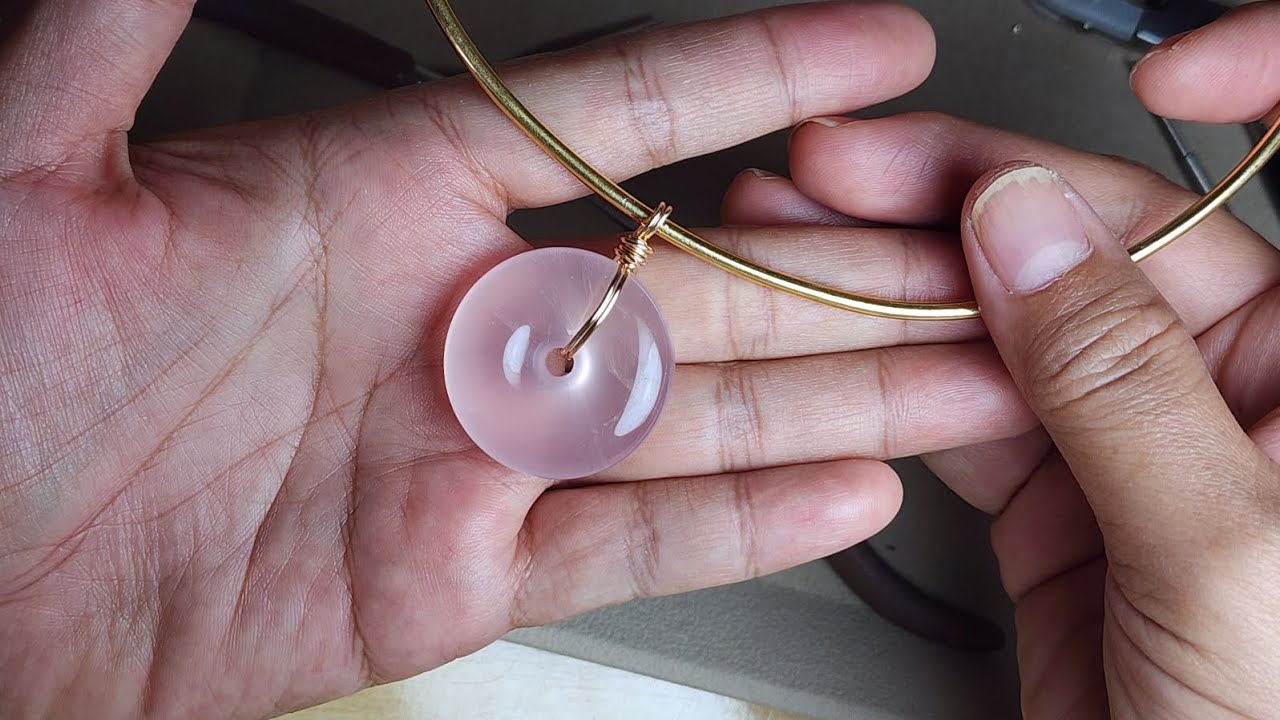 Day 33–365 | One Pendant, Two Styles | Rose Quartz Disc | จี้โรสคว๊อสกับสร้อยสองแบบ