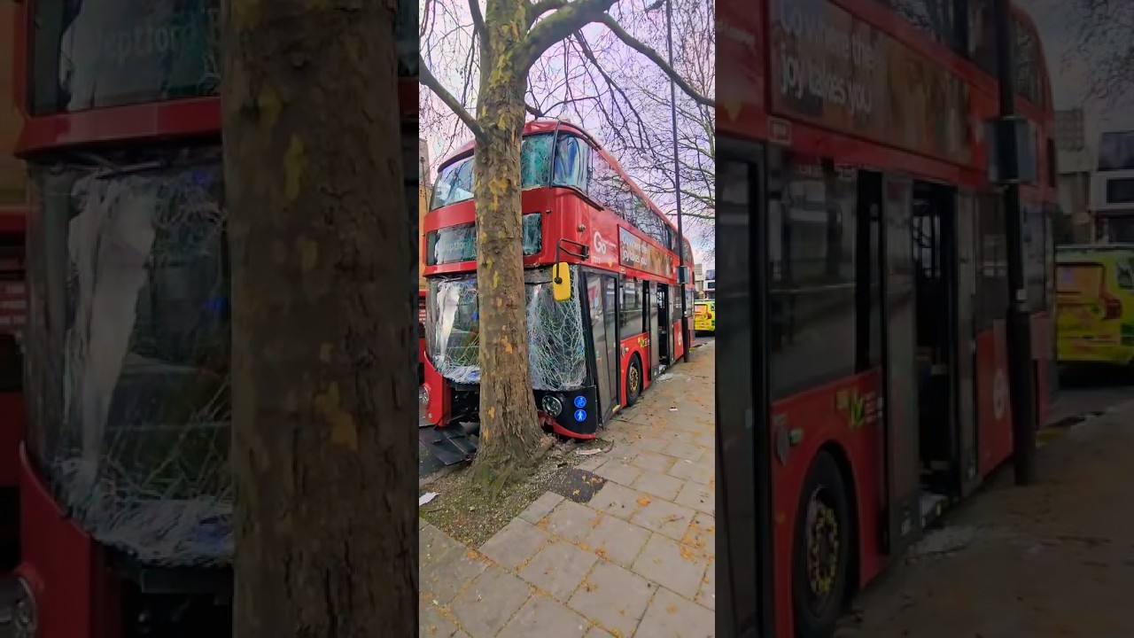 Yet Another Bus CRASH!! Borismaster vs Tree @ Old Kent Road #londonbus #buscrash #nb4l