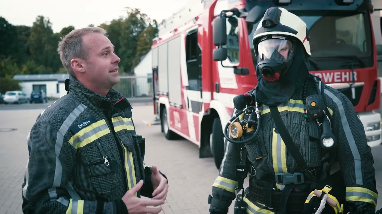 Kampf gegen die Flammen: So arbeitet die Feuerwehr unter Atemschutz