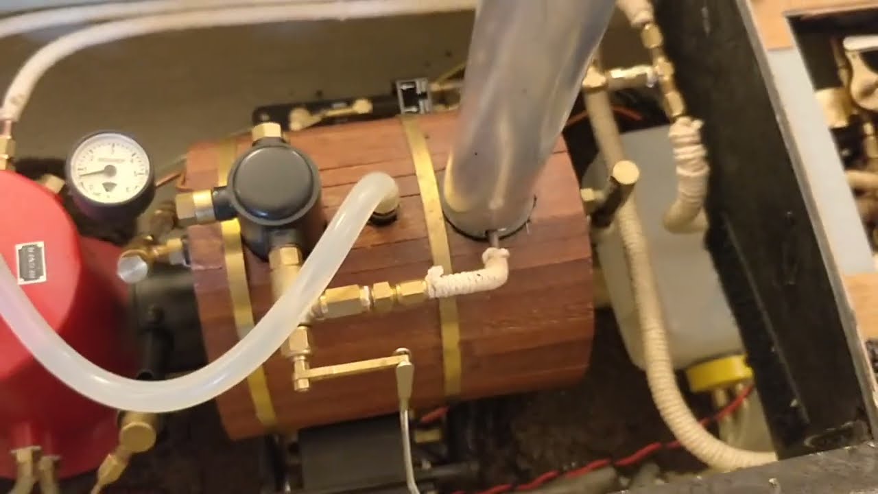 Présentation intérieure  du remorqueur de haute mer (tug) 