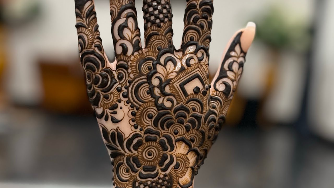 Beautiful Floral Henna Design 2025
