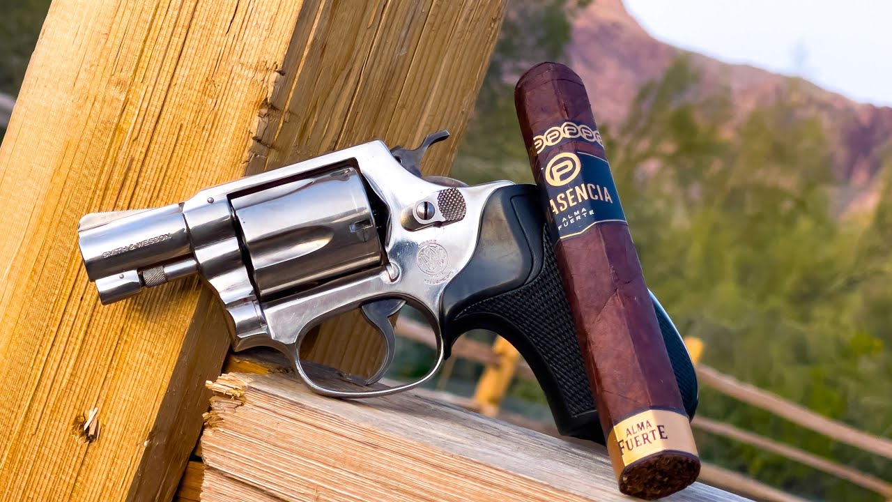 Револьвер Smith & Wesson Model 36 Chiefs Special .38