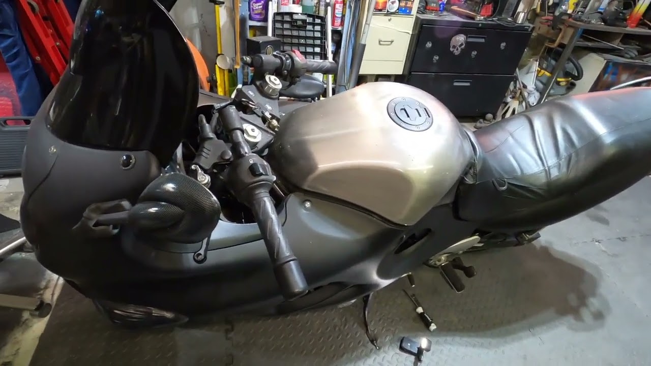 Work House Customs Suzuki Katana Ride & Clutch fail & fix