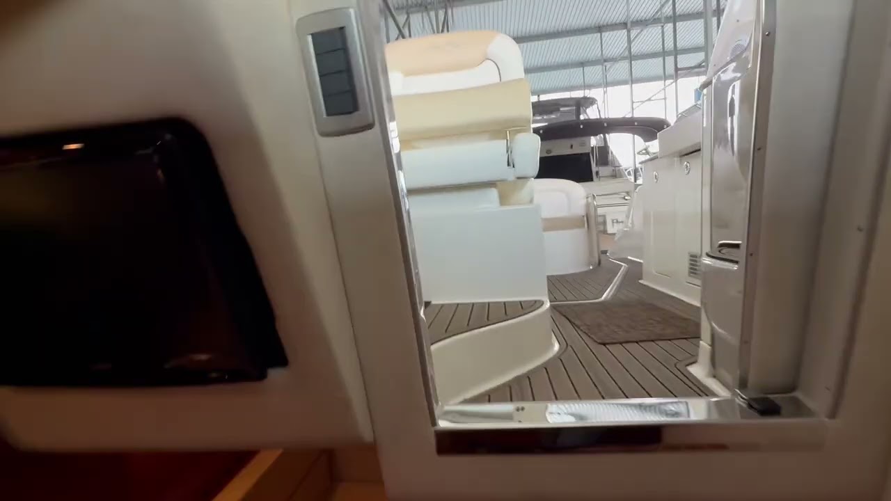 2009 Sea Ray 330 Sundancer