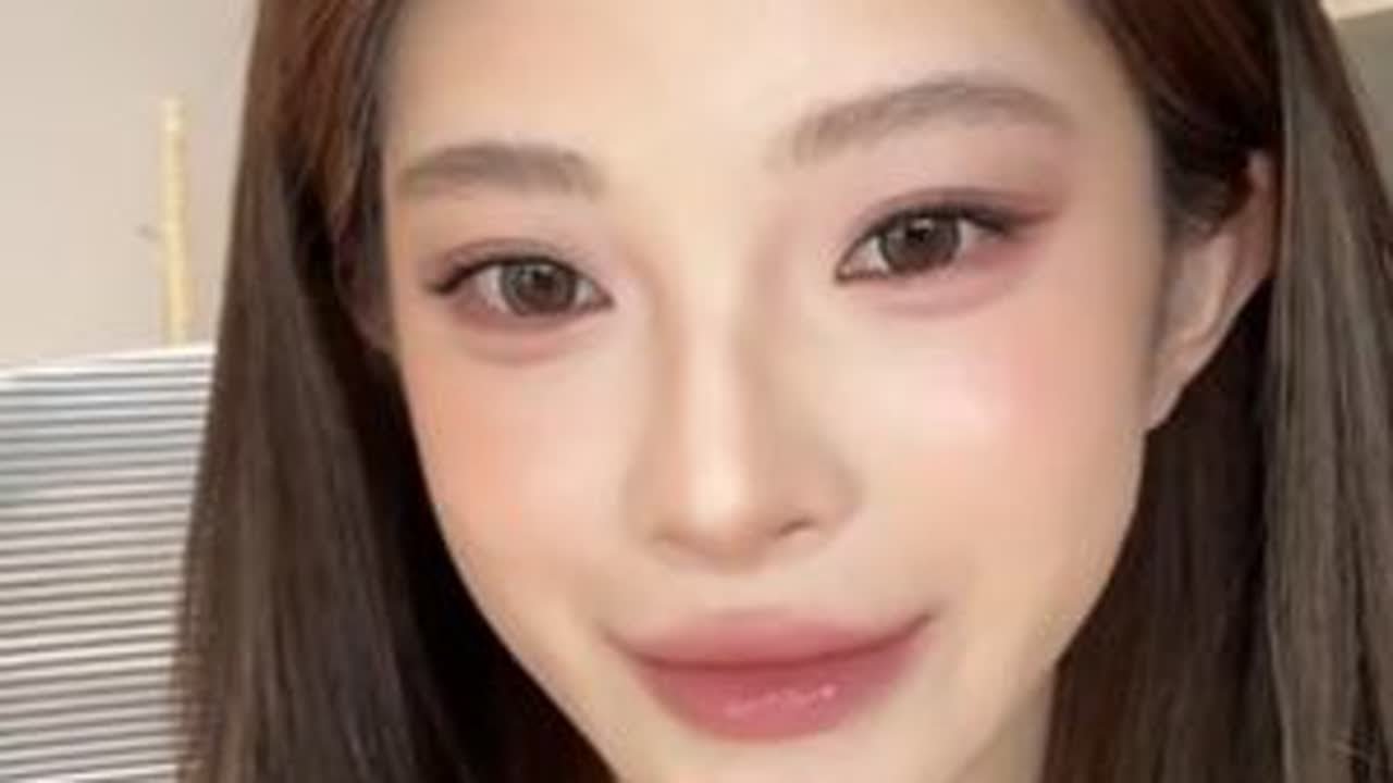 妆越淡人越贵很爱老己的一个妆 #妆教 #新年妆容