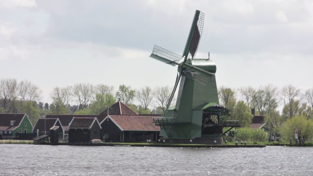 Boating through a Museum: Welcome in the 1600's; S2/E45