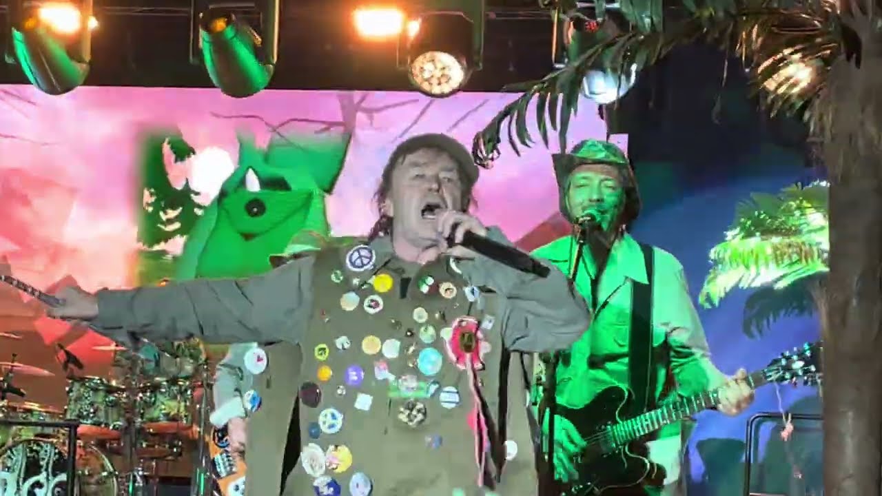 Szikora Róbert és az R-Go - Ballag a katona - élő koncert Eger 2026.03.13