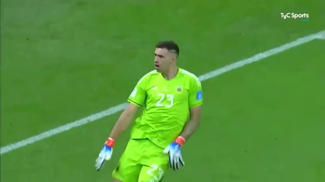 Dibu Mart&iacute;nez baile final mundial Qatar 2022 penales Argentina - Francia