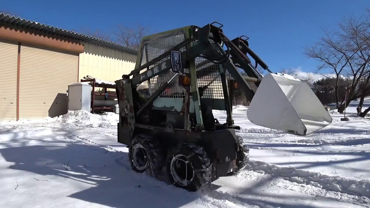 【ジョブサンで除雪】操作方法と操縦の注意点も解説