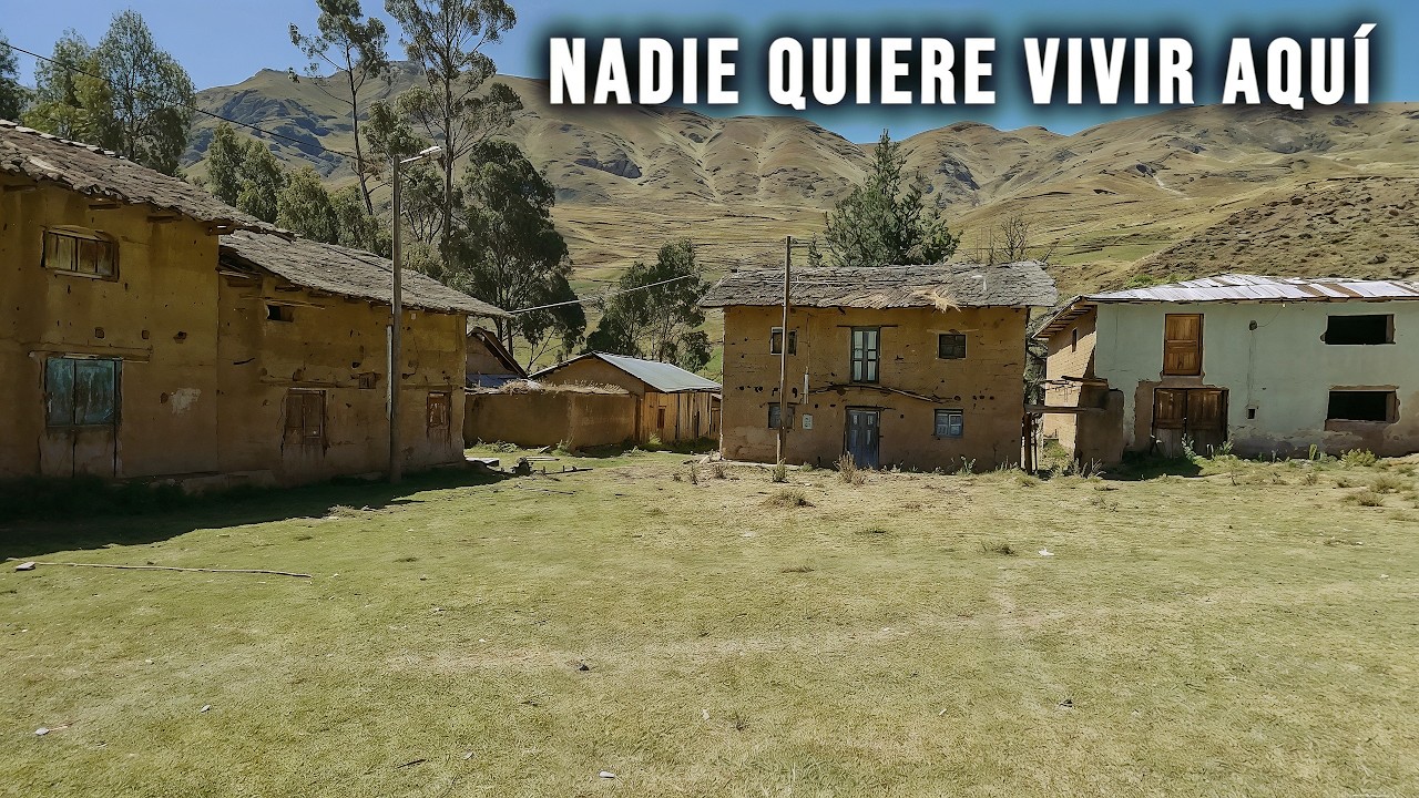 ¿Por qué ABANDONARON SUS CASAS y Hoy NADIE quiere VIVIR en este PUEBLO?